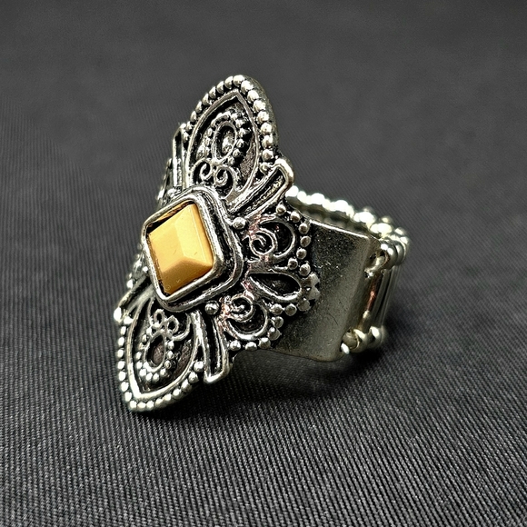 🤎'Impressive TREK Record' Brown Tan Silver Stretch Ring - Paparazzi🤎 - Picture 1 of 7